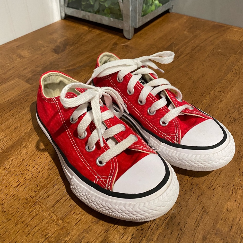 Little kids Converse Chuck Taylors